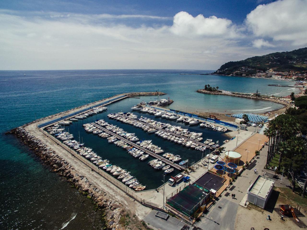 Greco Aparthotel San Bartolomeo Al Mare